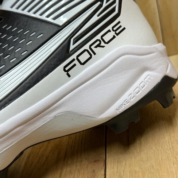 Nike Zoom Force Savage Pro 3 Shark Football Cleats Black/White FJ8163-002 Sz 14